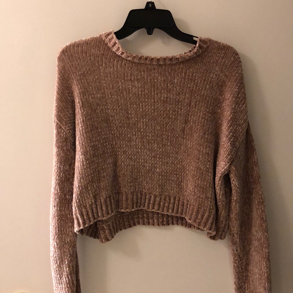 Crop top sweater